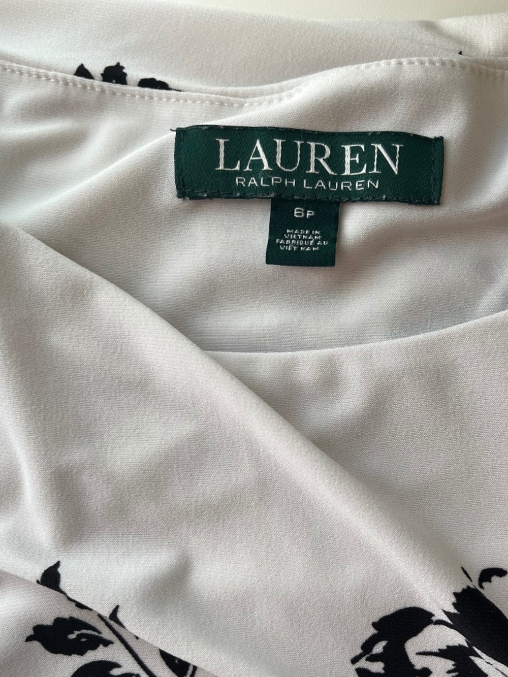 Lauren - Ralph Lauren Dress Sleeveless Ruched Waist White and Black Floral Dress - Picture 4 of 4